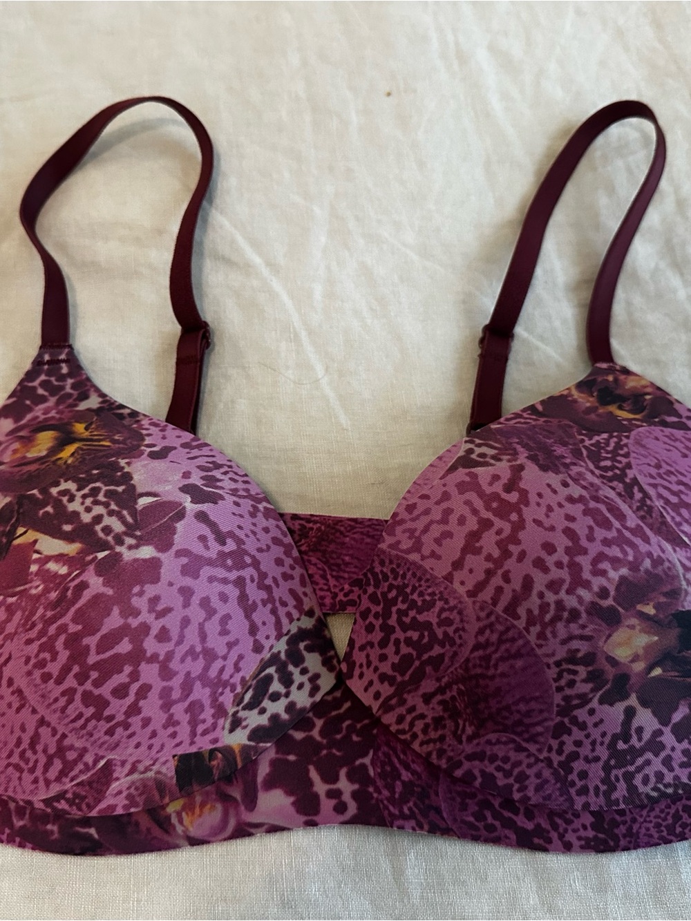 EBY Pain Free T-Shirt Bra (34B) *Like New, Never Worn*